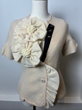 Vintage ANTHROPOLOGIE cream hand made knit art cardigan.